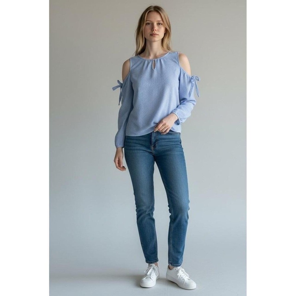 Pink Rose Women Medium‎ Blue White Striped Cold Shoulder Bow Keyhole Back Blouse
